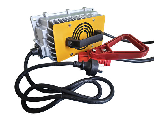 Smart CANBUS RS485 ليتيم كارت الغولف 36V 38.4V 200Ah LiFePO4 بطارية LFP مع شاشة LCD LED / شاحن